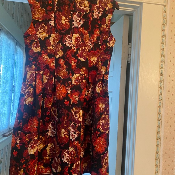 Dress - Very Comfortable - Picture 4 of 4